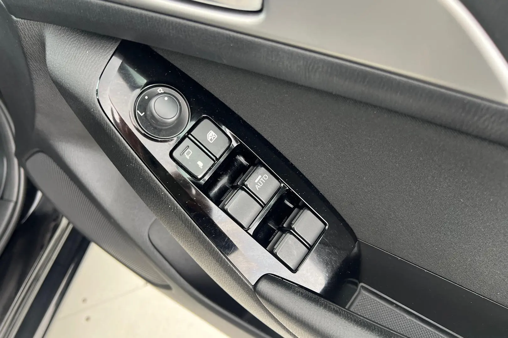 2017 Mazda 3 Gallery Image 13
