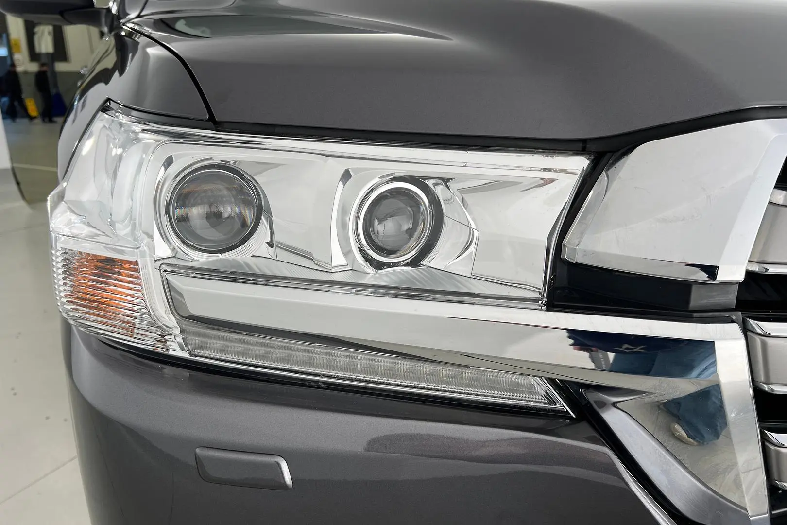 2019 Toyota Landcruiser Gallery Image 2