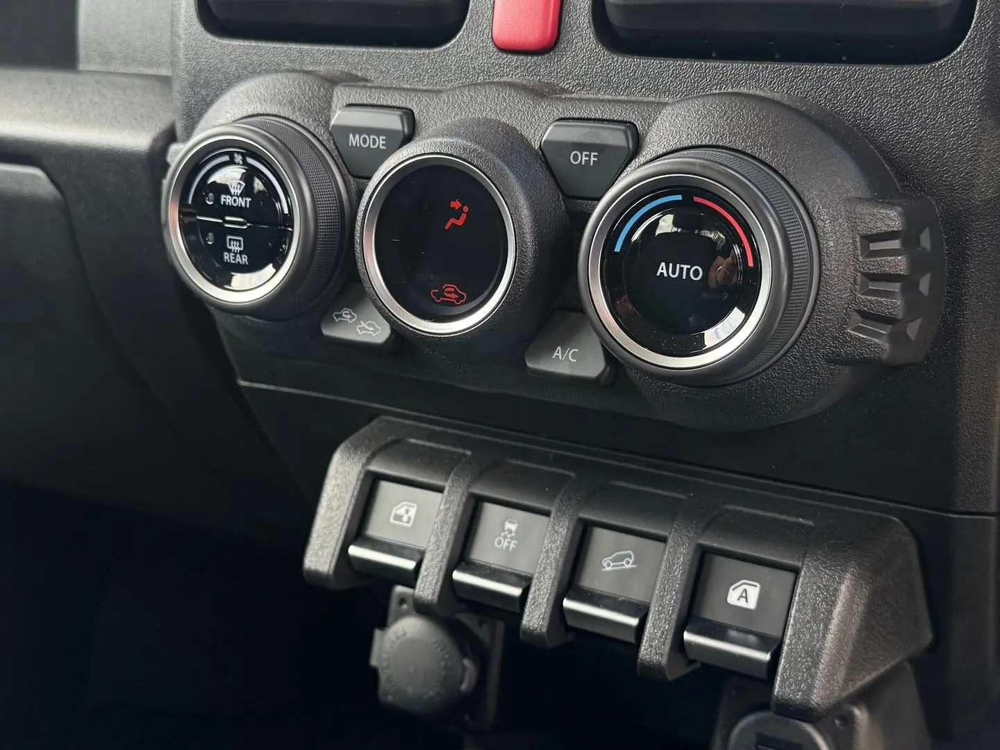 2023 Suzuki Jimny Gallery Image 17