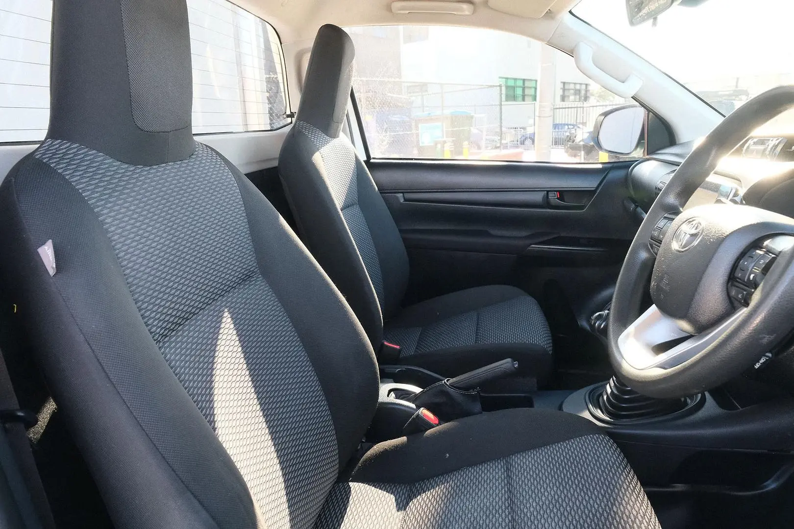 2020 Toyota Hilux Gallery Image 13
