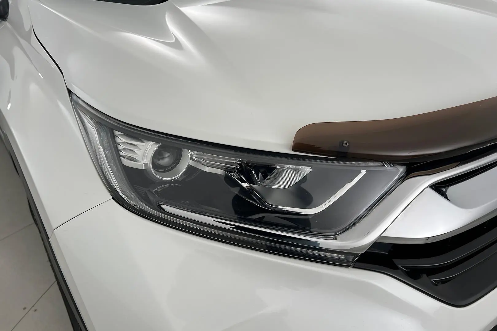2017 Honda CR-V Gallery Image 2