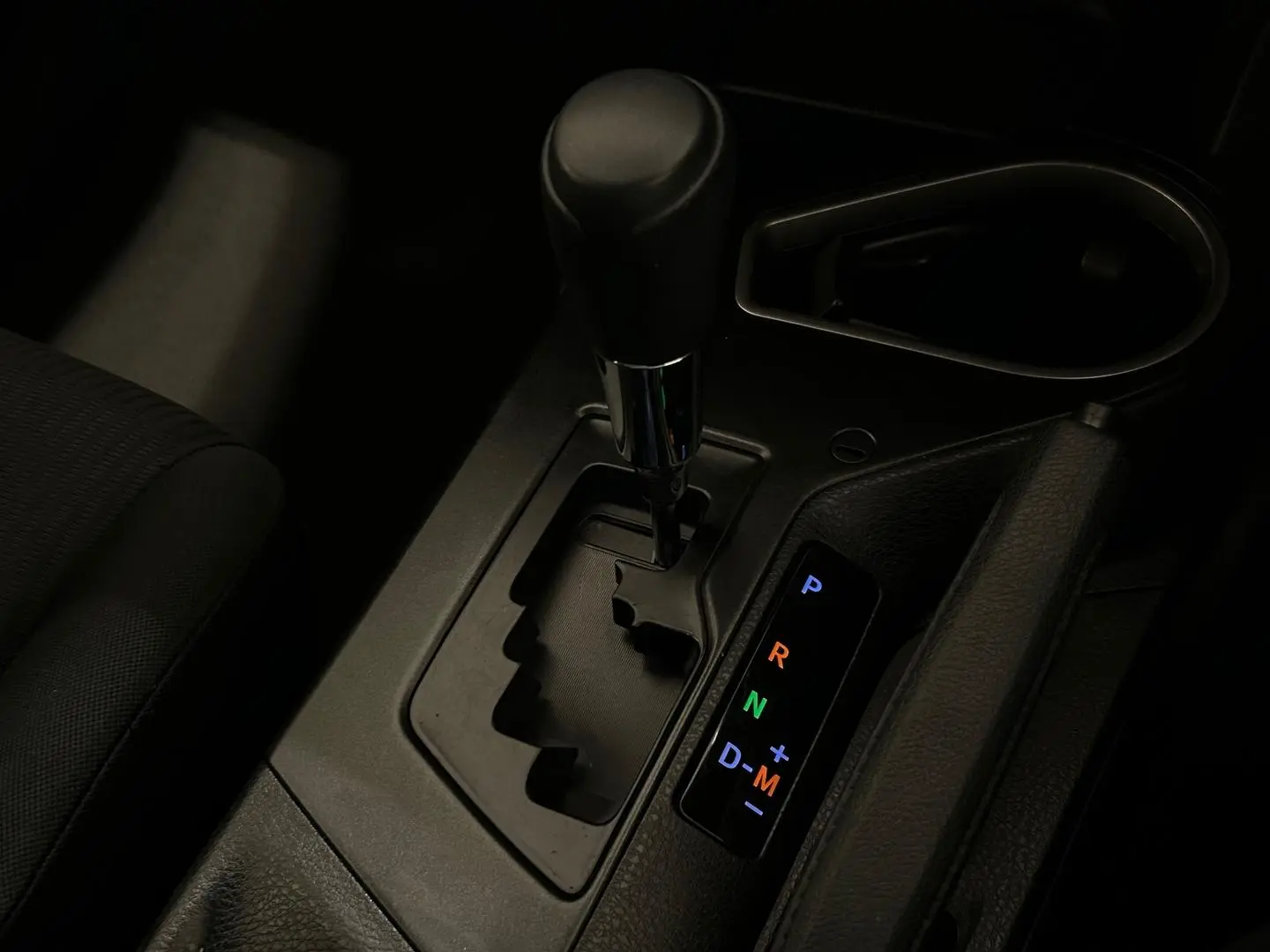 2017 Toyota RAV4 Gallery Image 18