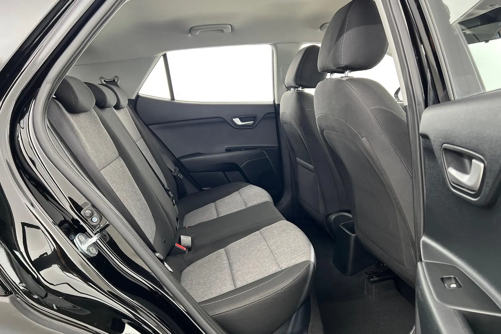 2022 Kia Stonic Gallery Image 19