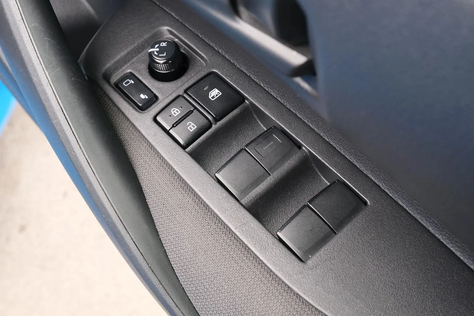 2018 Toyota Corolla Gallery Image 11