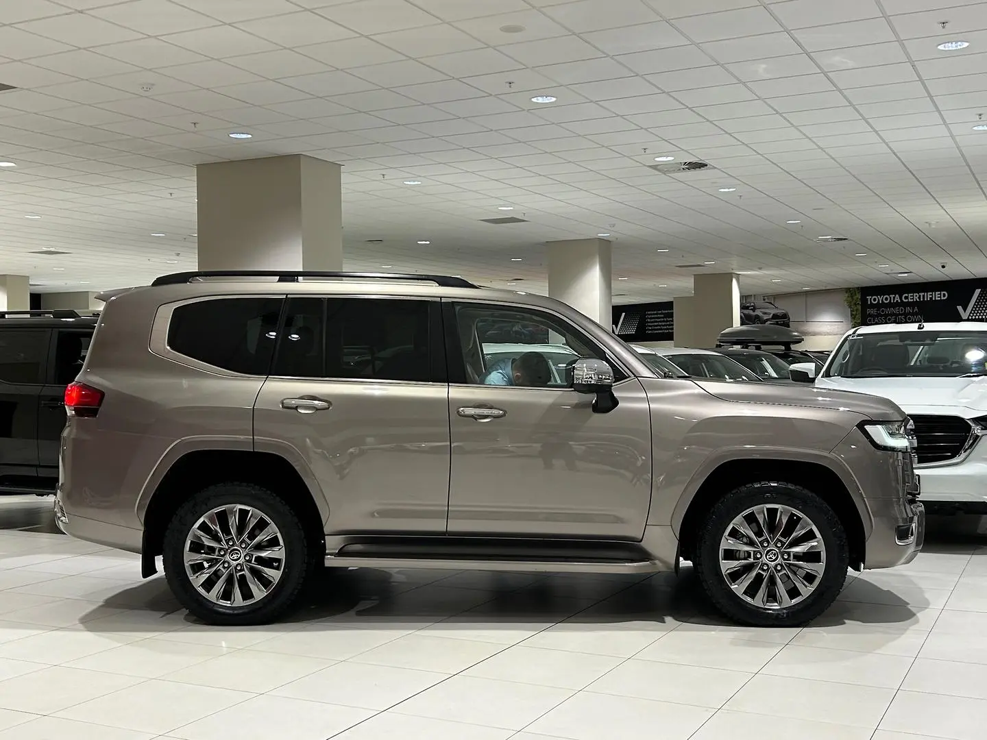 2022 Toyota Landcruiser Gallery Image 2