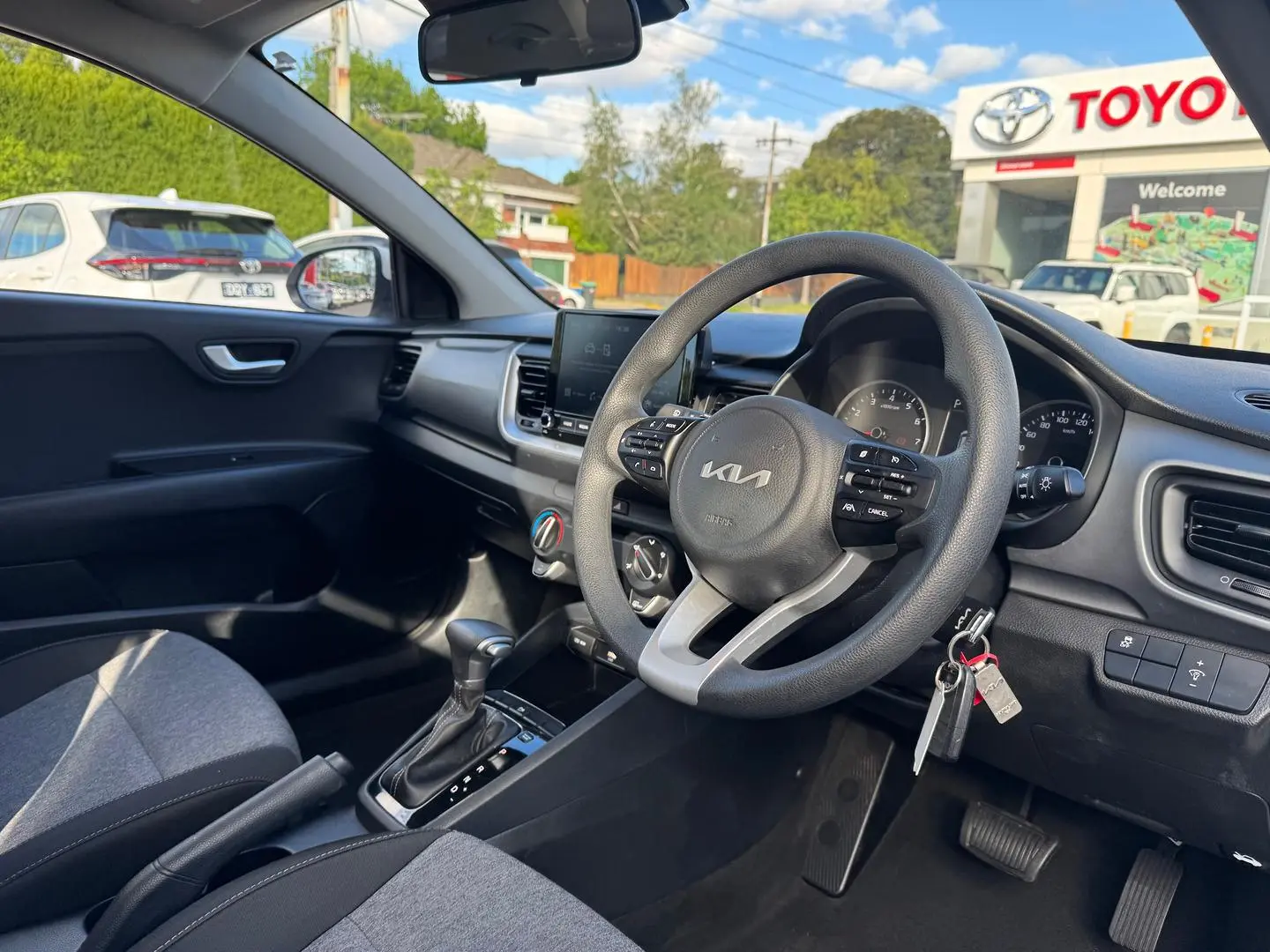 2021 Kia Stonic Gallery Image 13