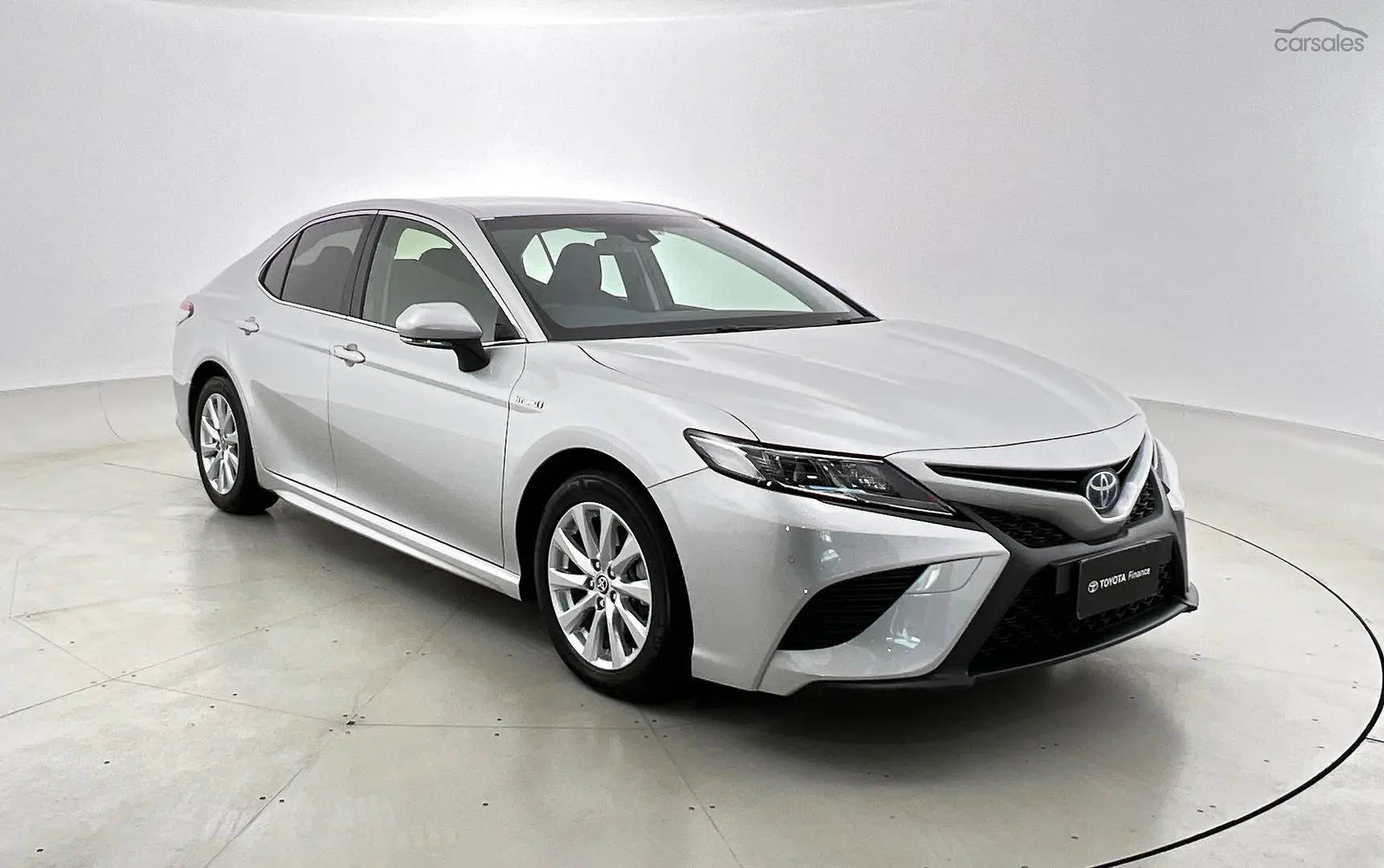 2020 Toyota Camry Image 1