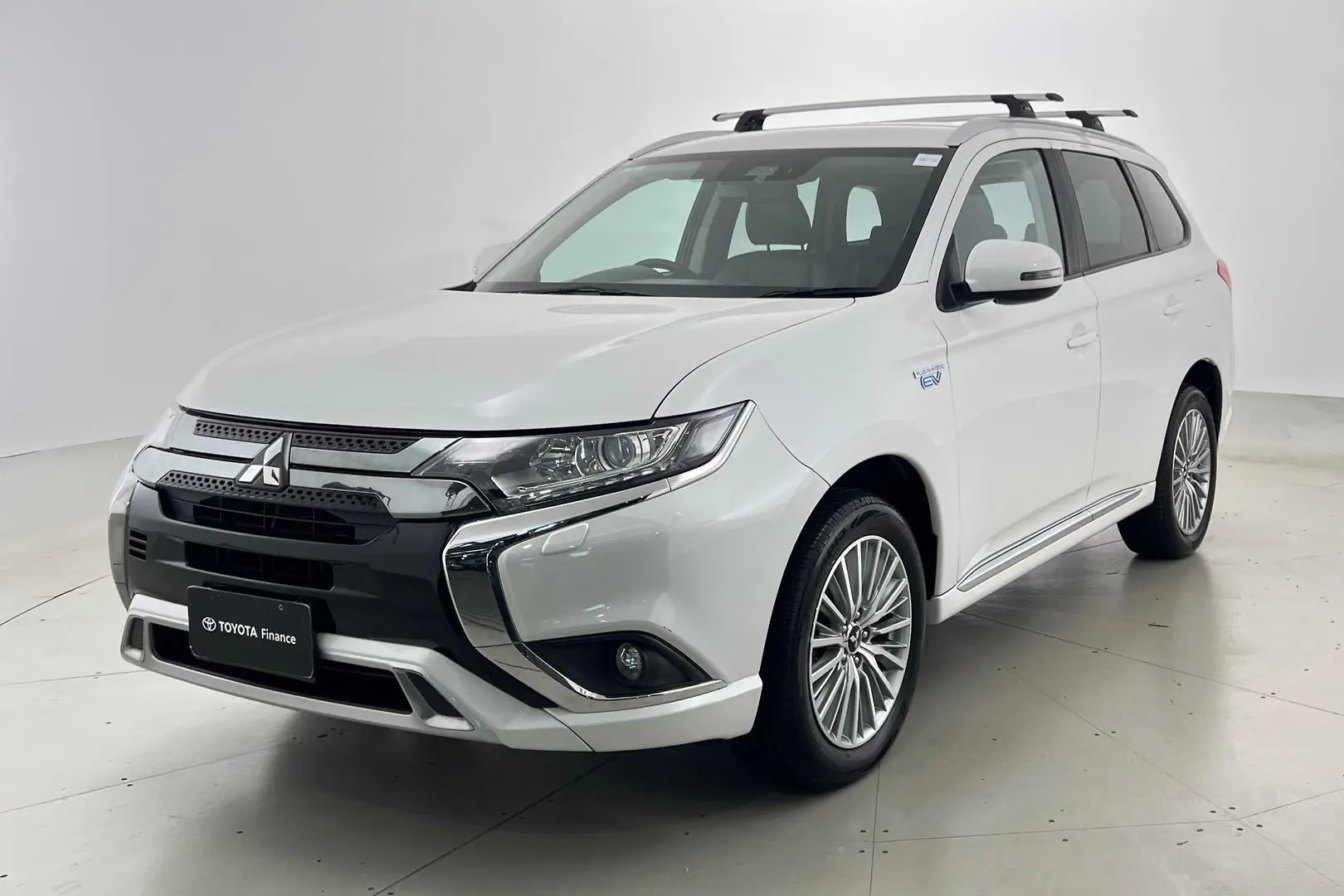 2018 Mitsubishi Outlander Gallery Image 8