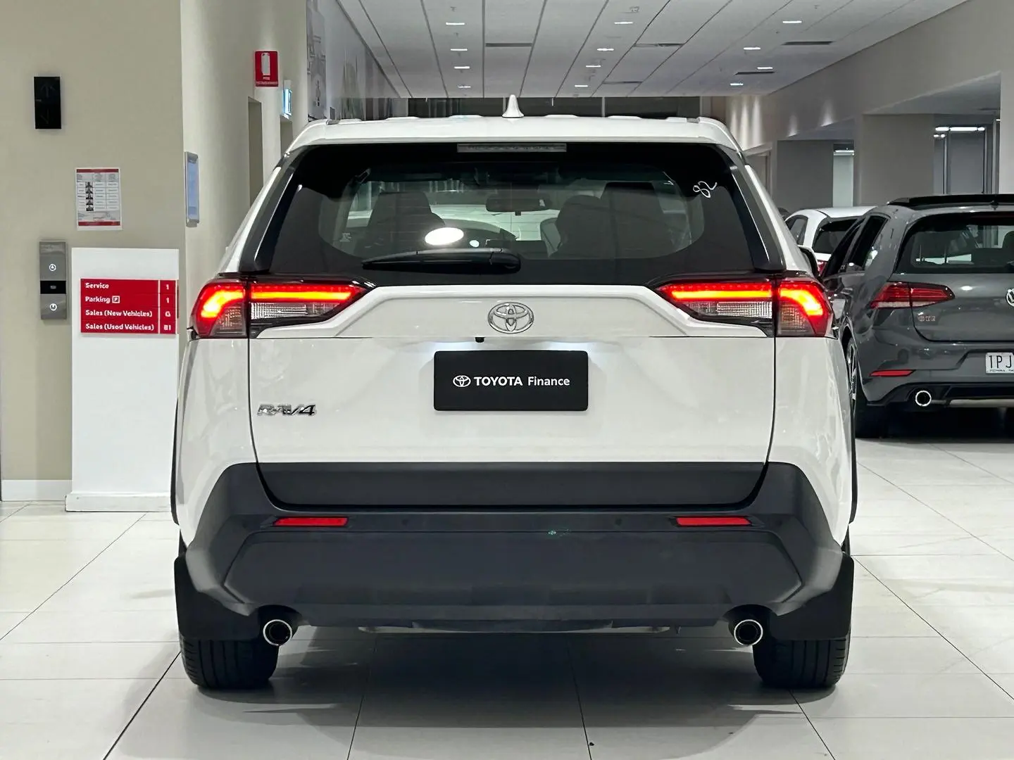 2022 Toyota RAV4 Gallery Image 9