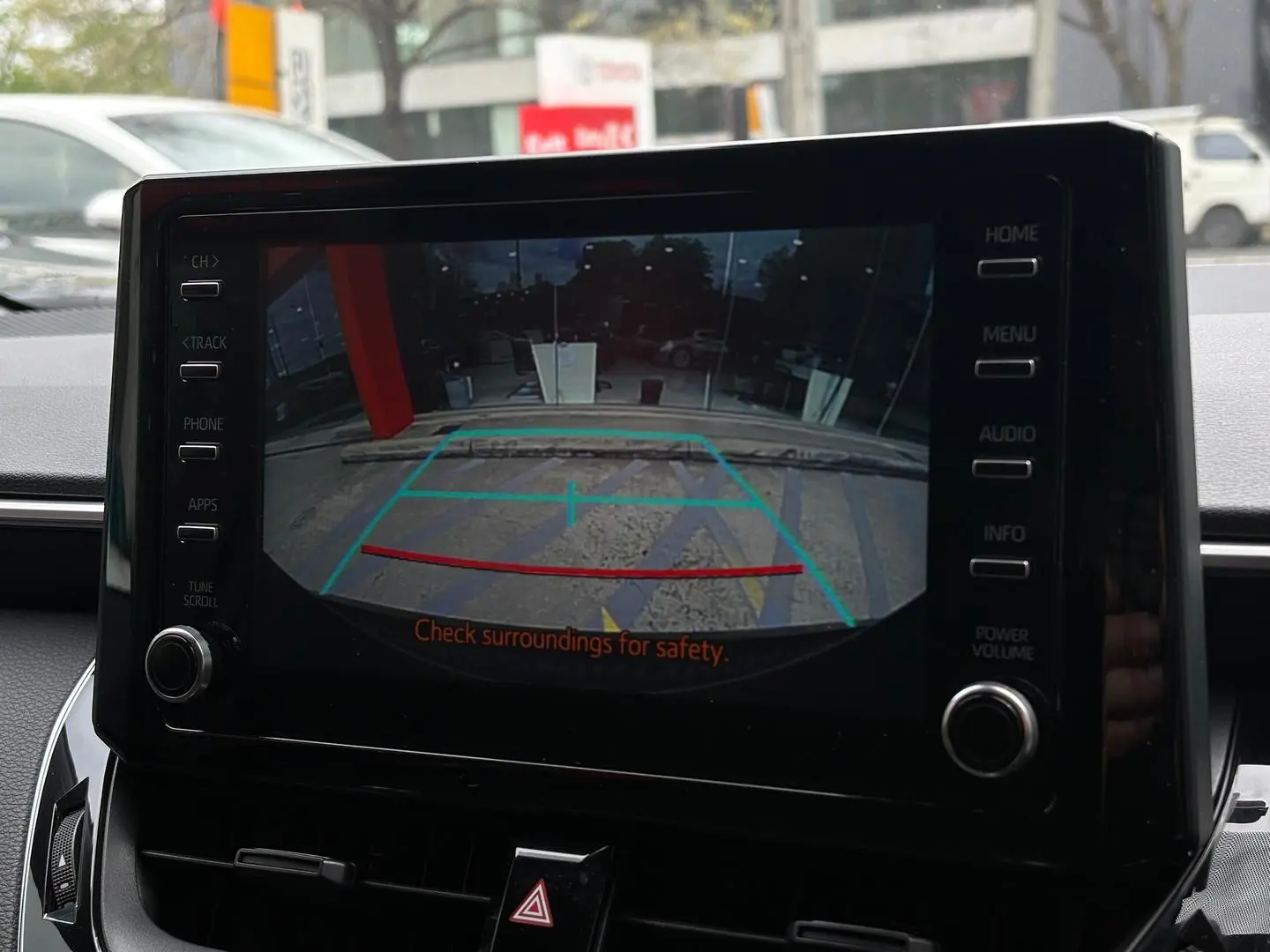 2020 Toyota Corolla Gallery Image 13