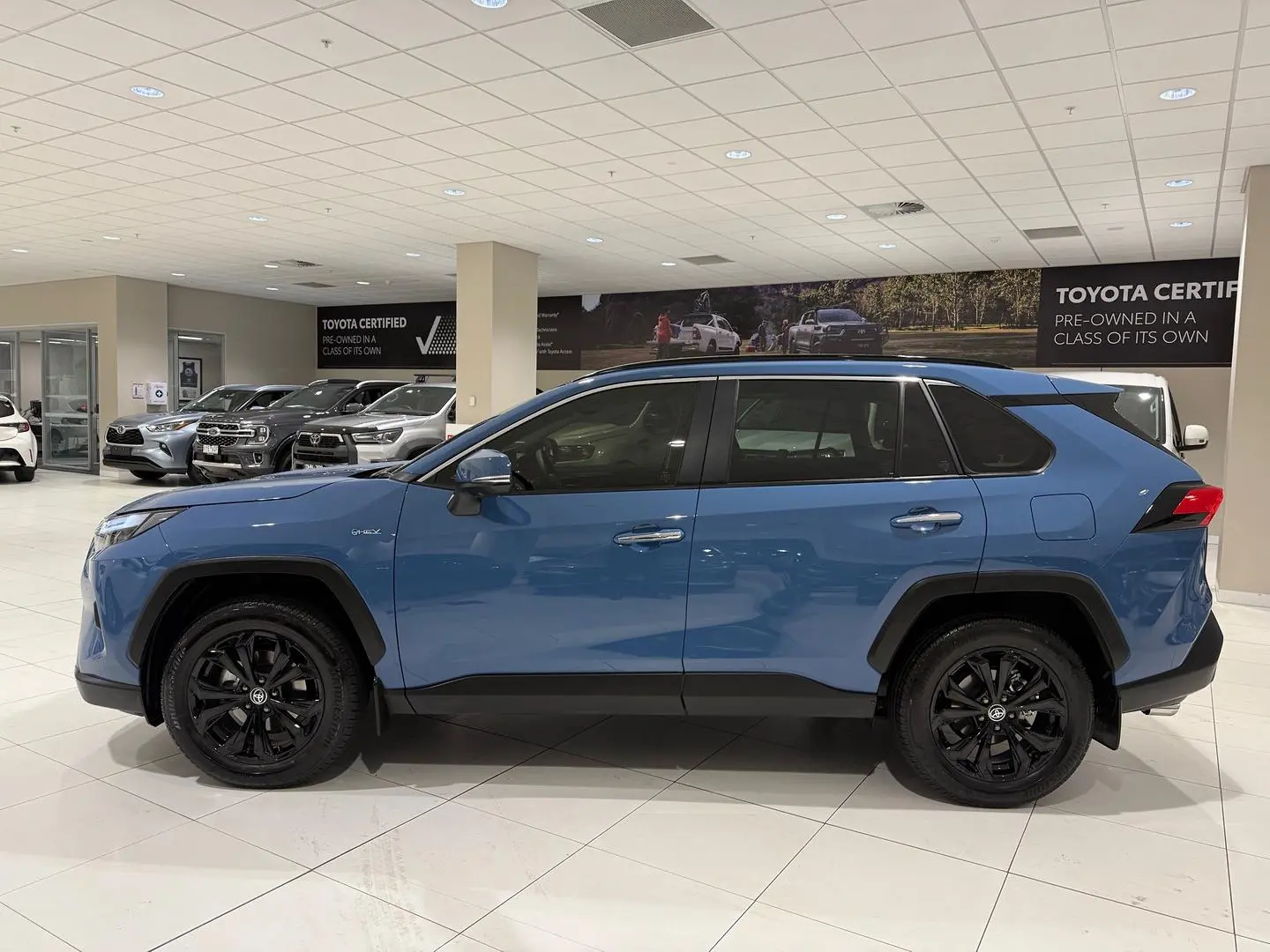 2025 Toyota RAV4 Gallery Image 6