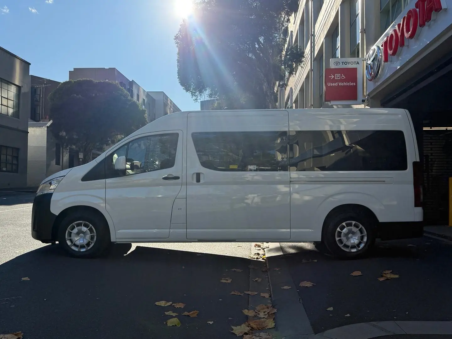 2020 Toyota Hiace Gallery Image 6