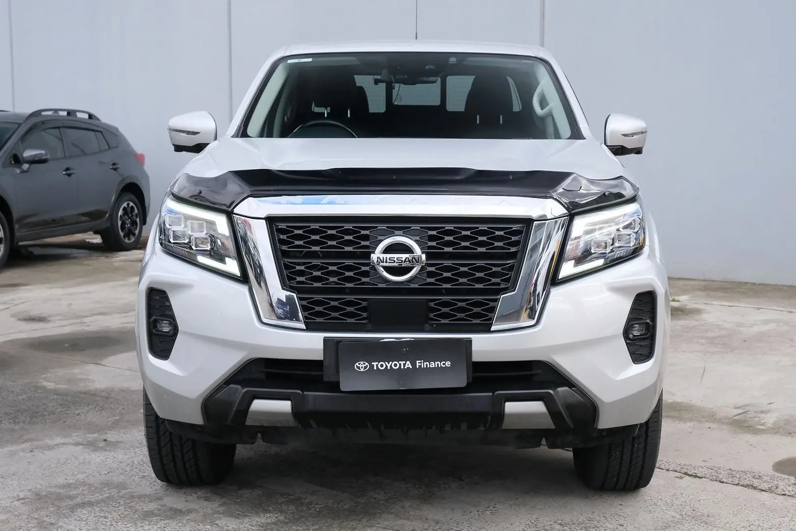 2021 Nissan Navara Gallery Image 3