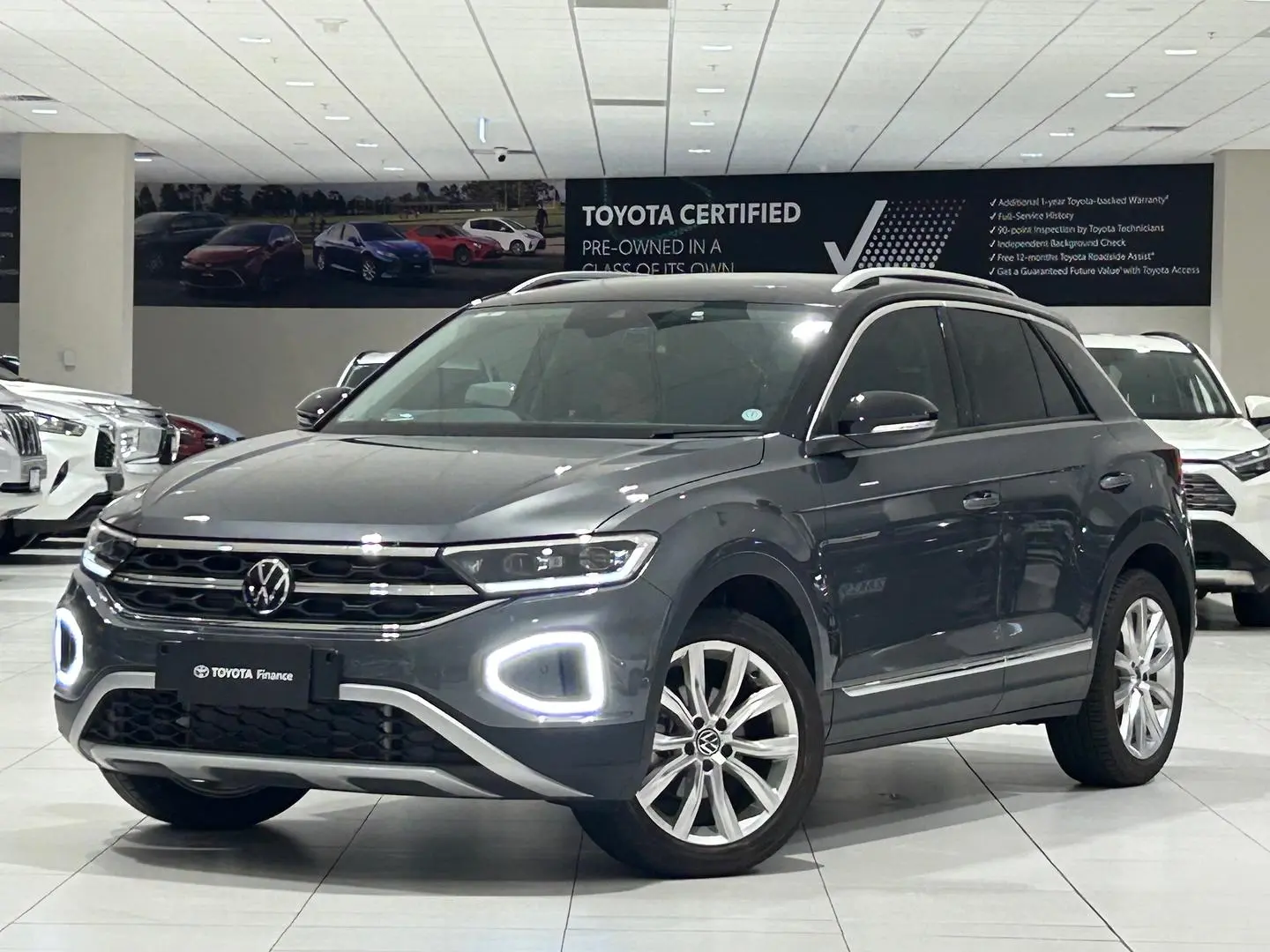 2024 Volkswagen T-Roc Gallery Image 5
