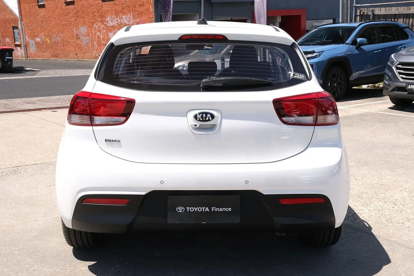 2019 Kia Rio Gallery Image 4