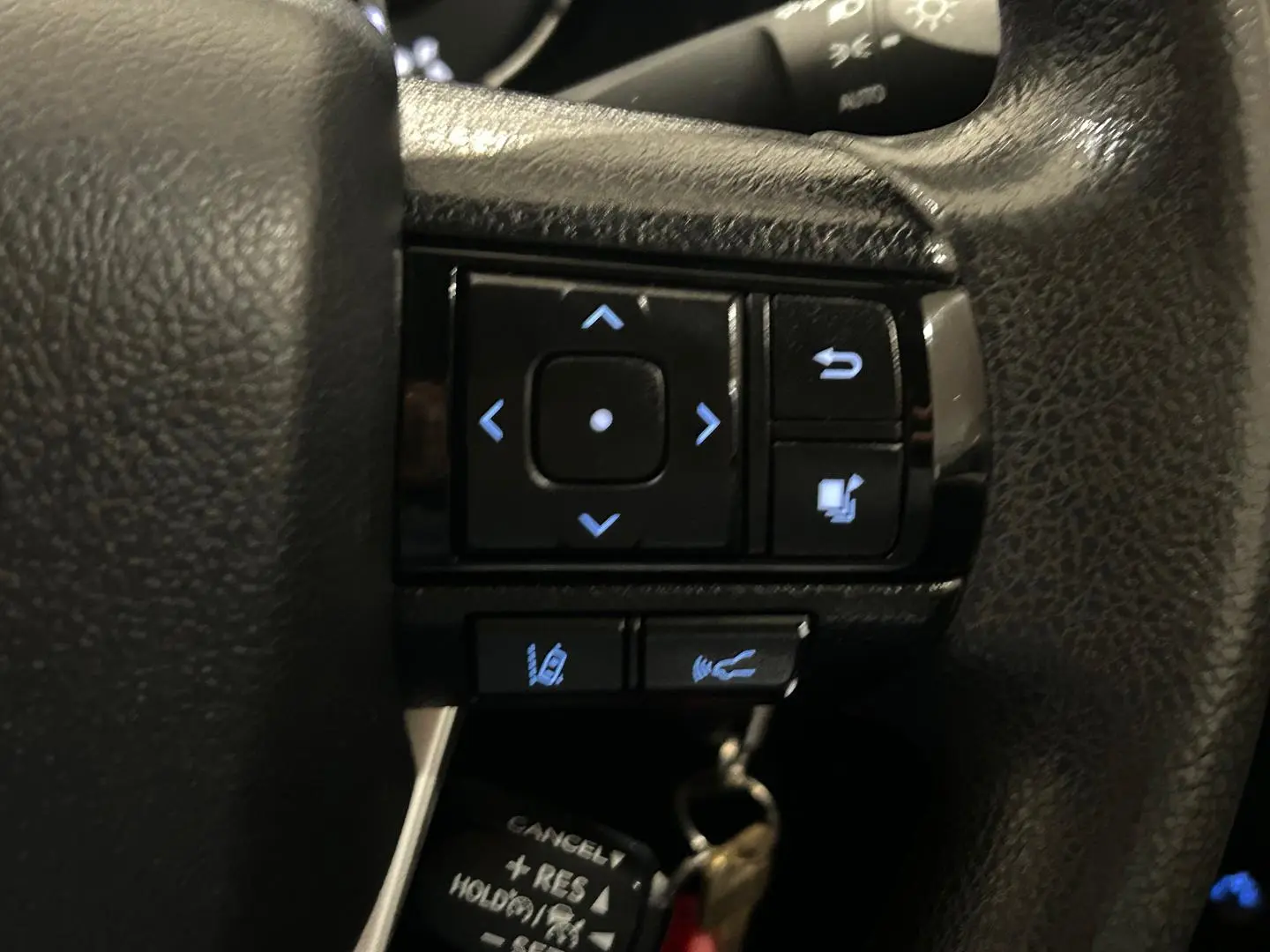 2020 Toyota Hilux Gallery Image 19