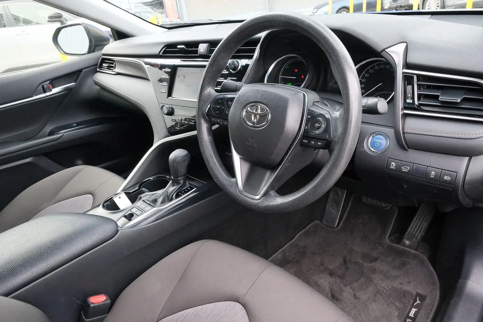 2019 Toyota Camry Gallery Image 7