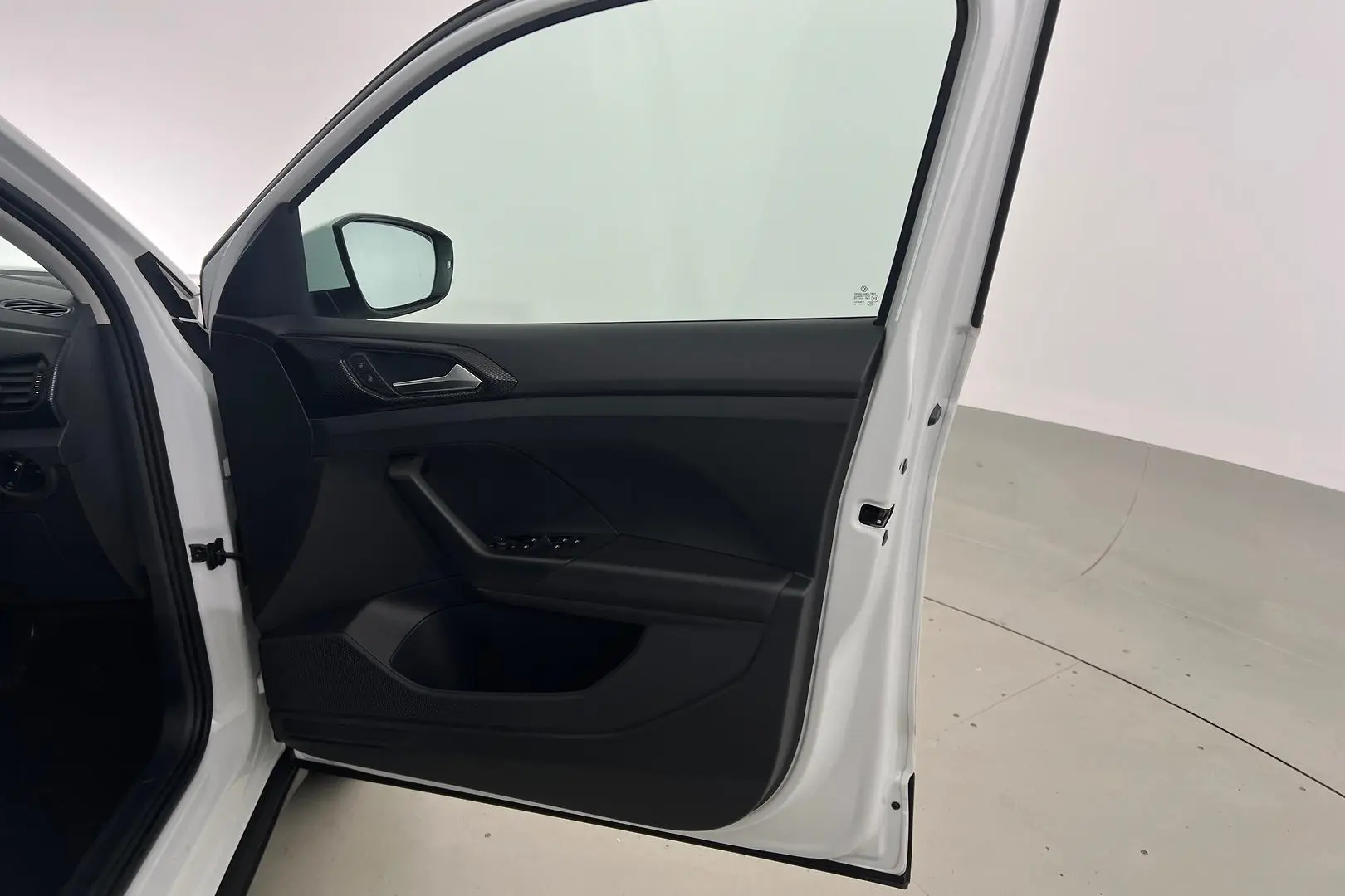 2022 Volkswagen T-Cross Gallery Image 15