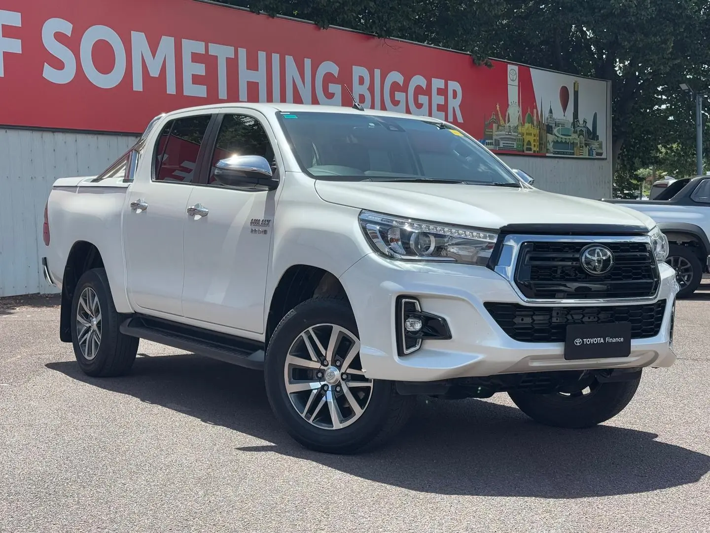 2019 Toyota Hilux Gallery Image 1