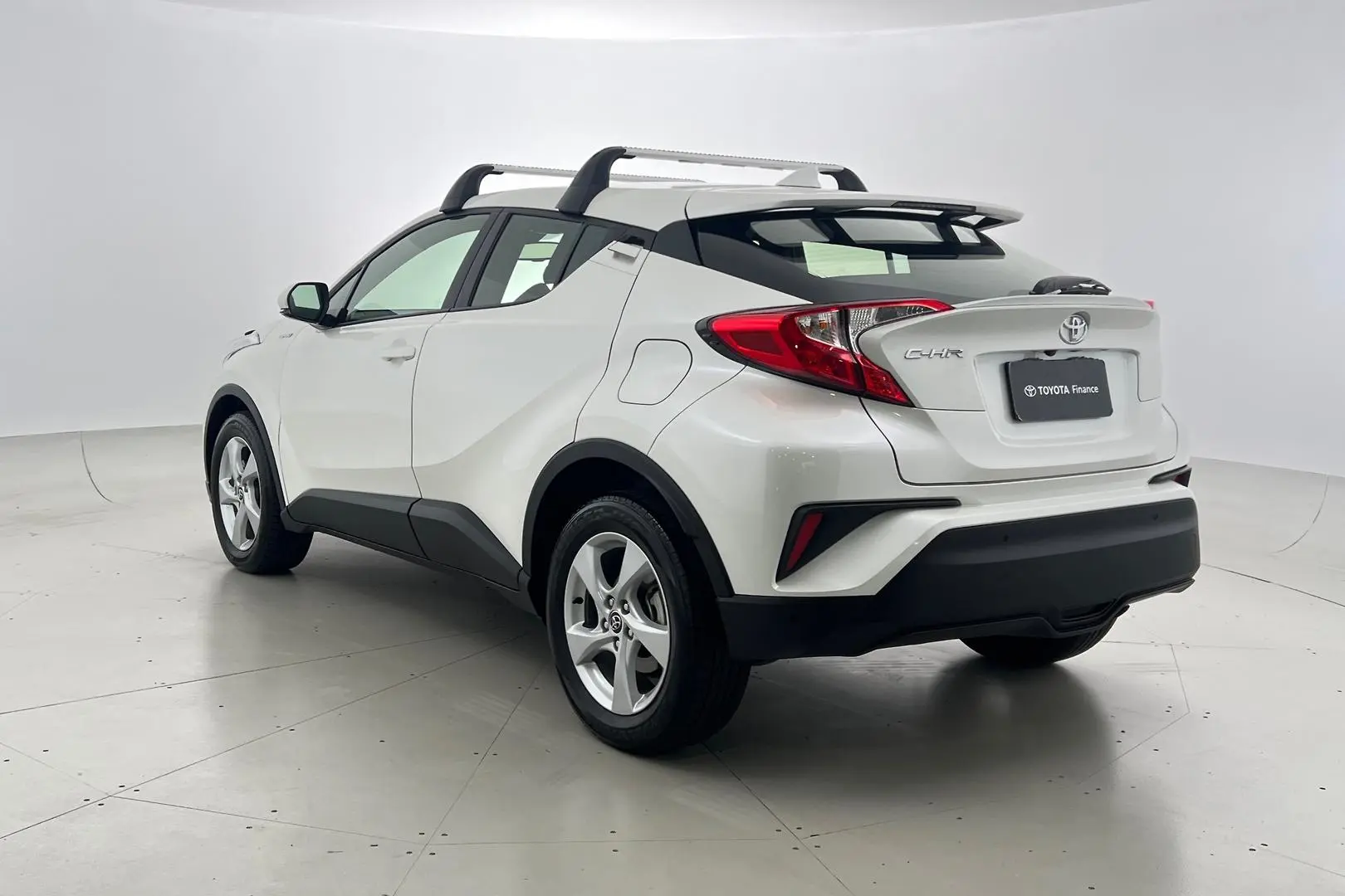 2019 Toyota C-HR Gallery Image 7