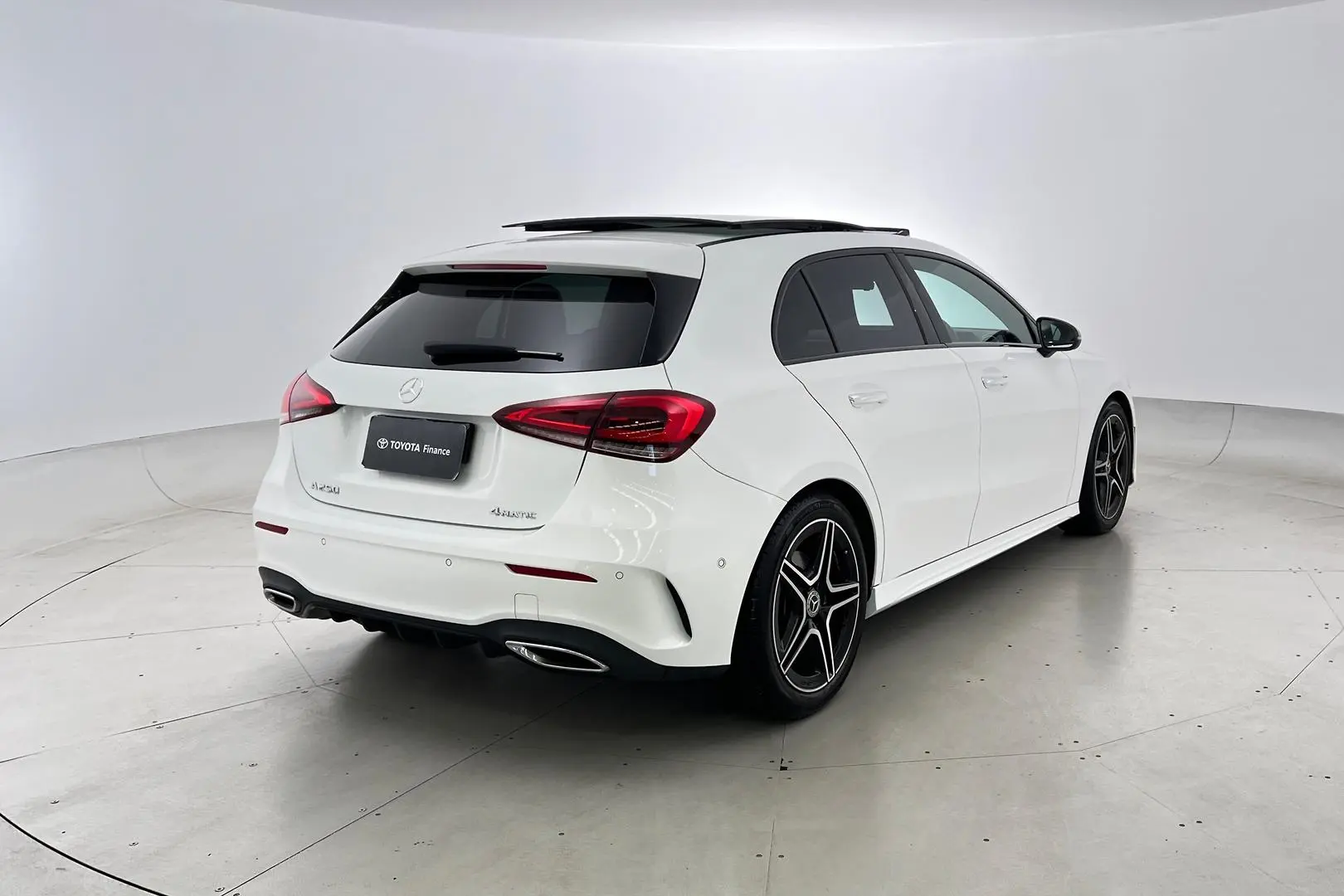 2019 Mercedes-Benz A-Class Gallery Image 6