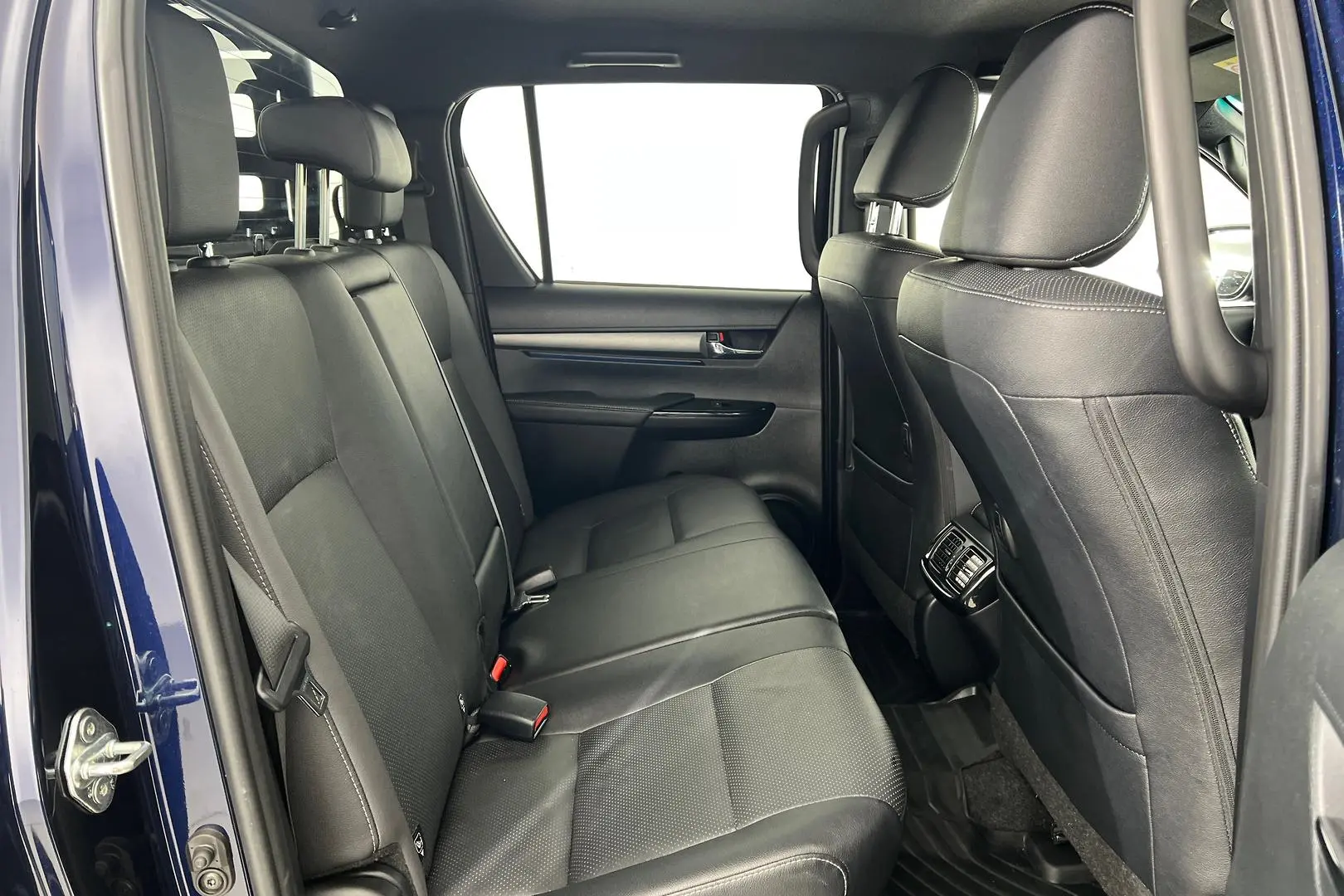 2022 Toyota Hilux Gallery Image 19
