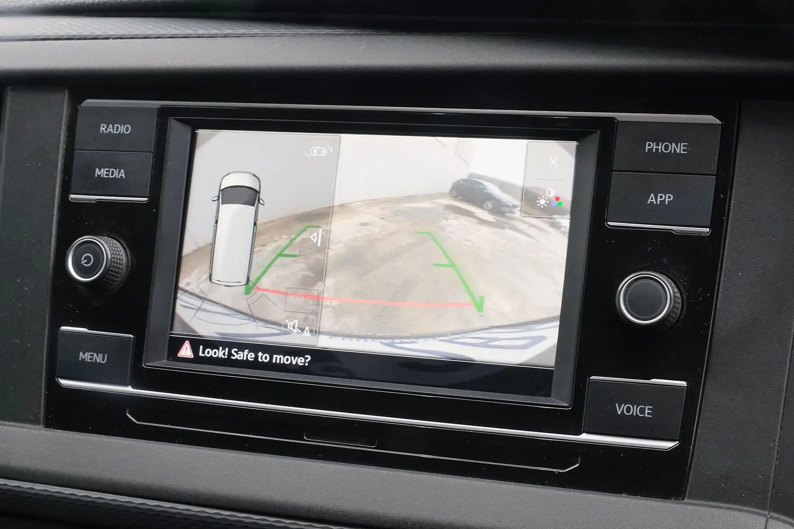 2022 Volkswagen Transporter Gallery Image 8