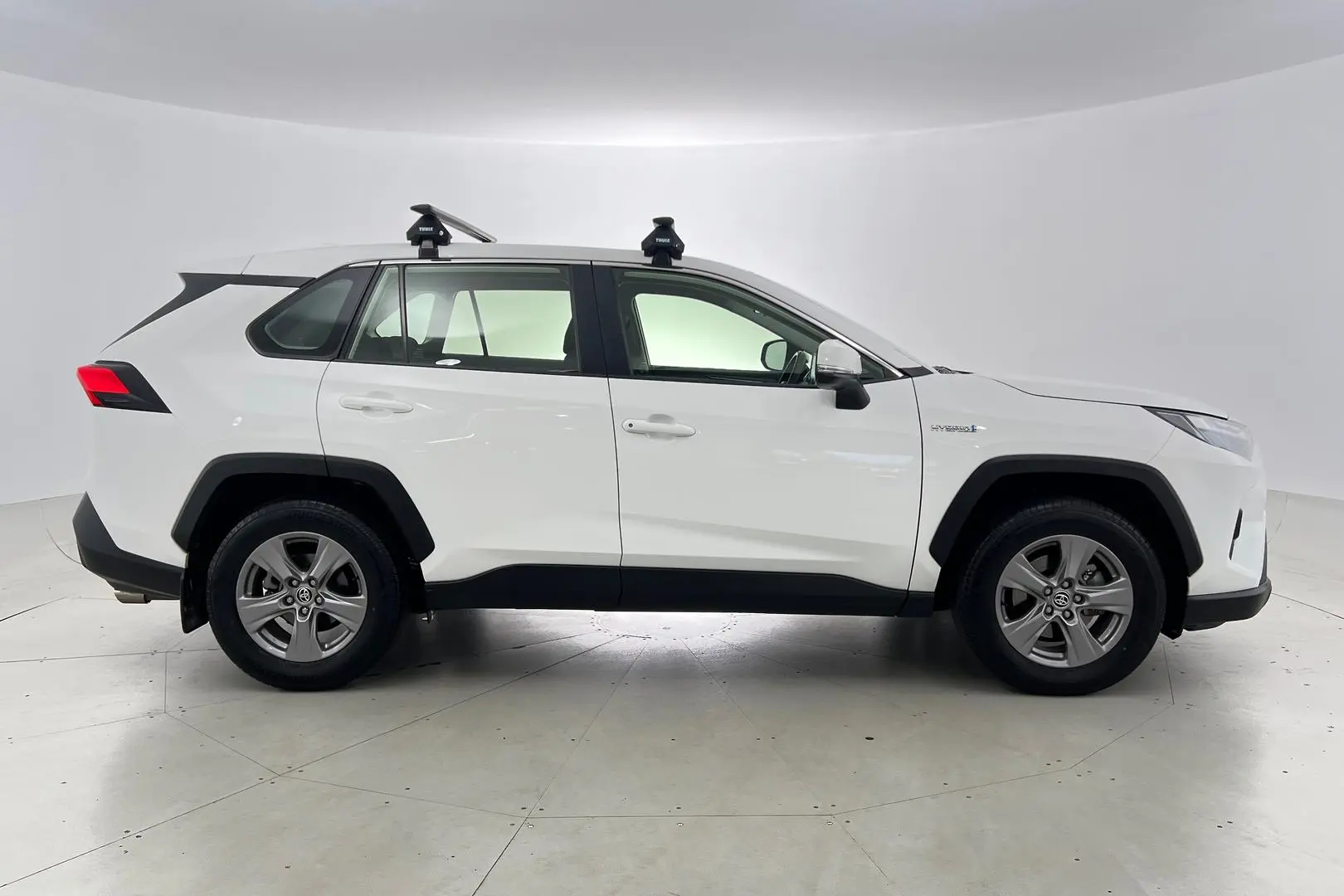 2022 Toyota RAV4 Gallery Image 4