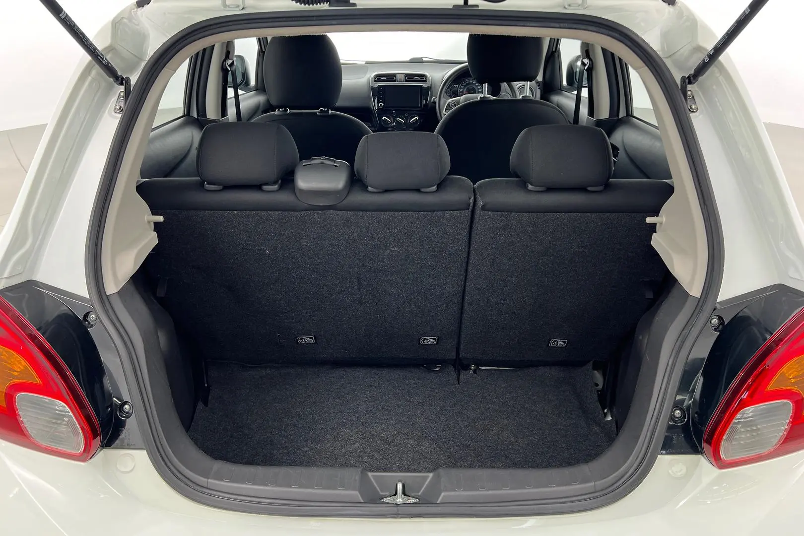 2020 Mitsubishi Mirage Gallery Image 24