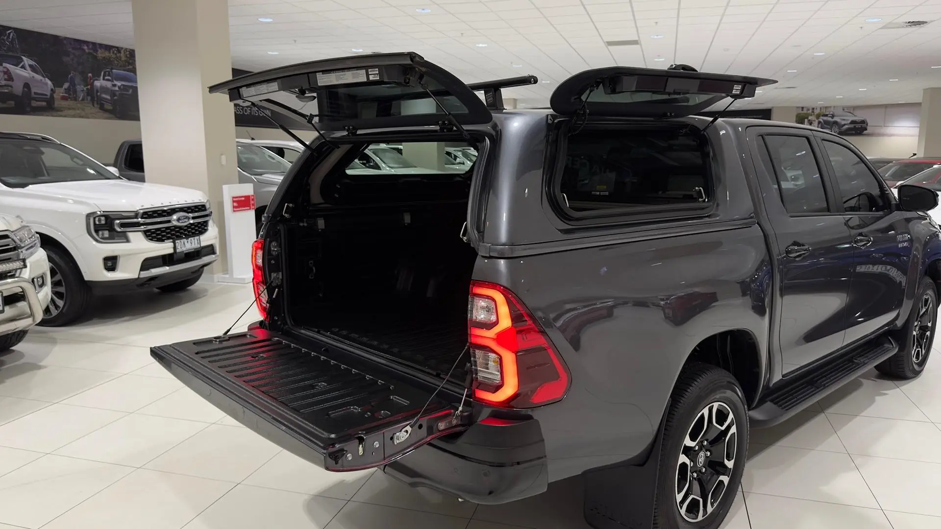 2024 Toyota Hilux Gallery Image 23