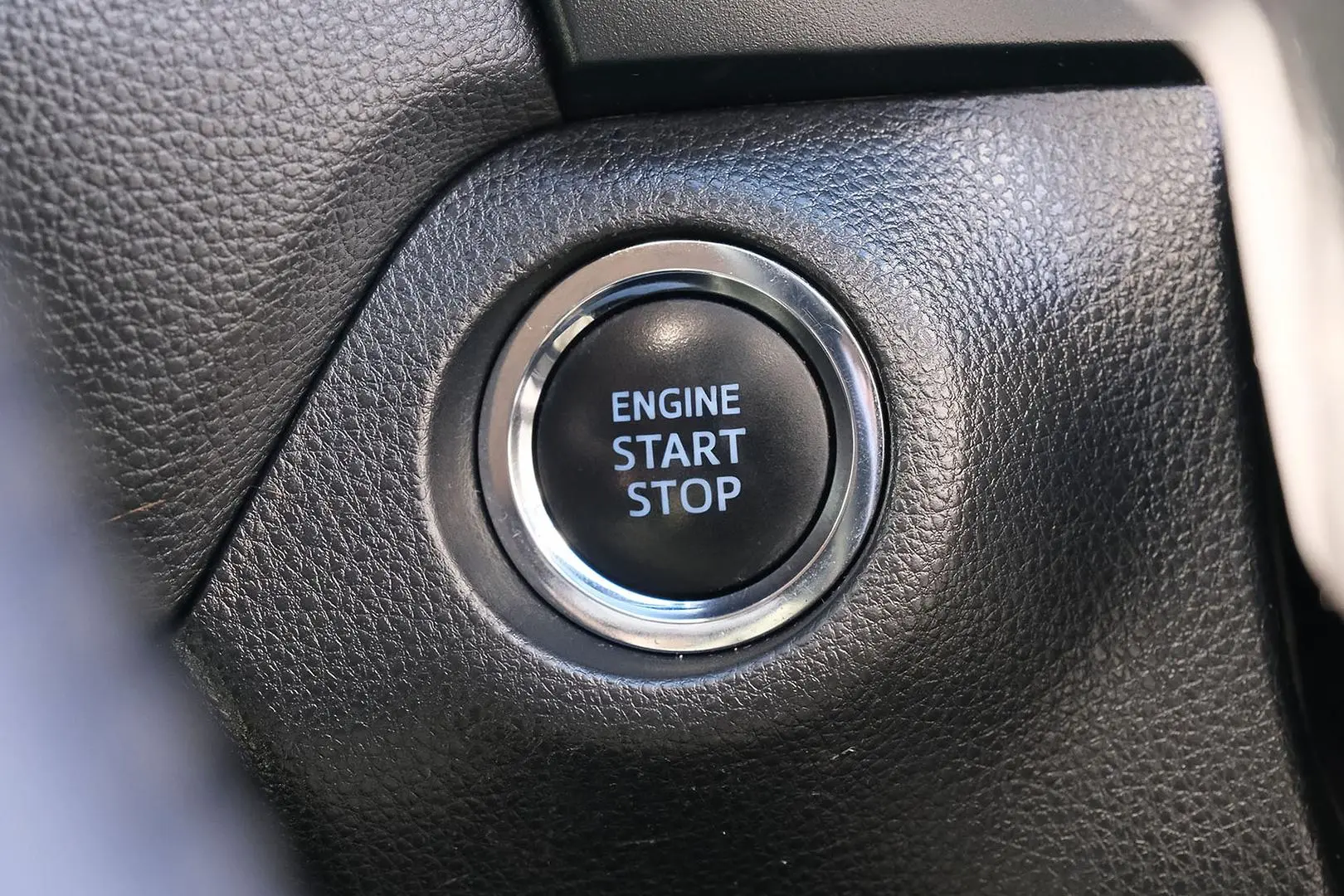 2020 Toyota RAV4 Gallery Image 16