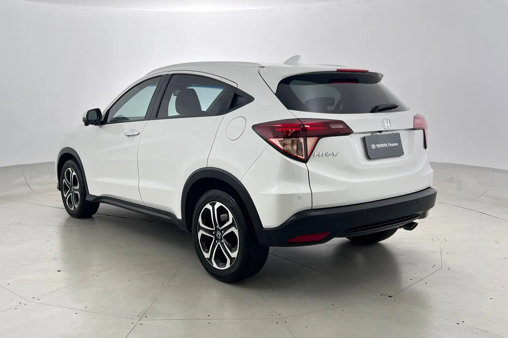 2016 Honda HR-V Gallery Image 2