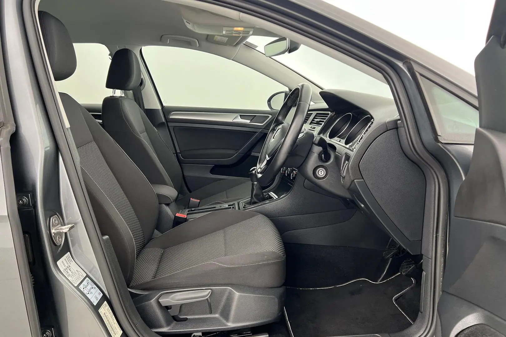 2018 Volkswagen Golf Gallery Image 11