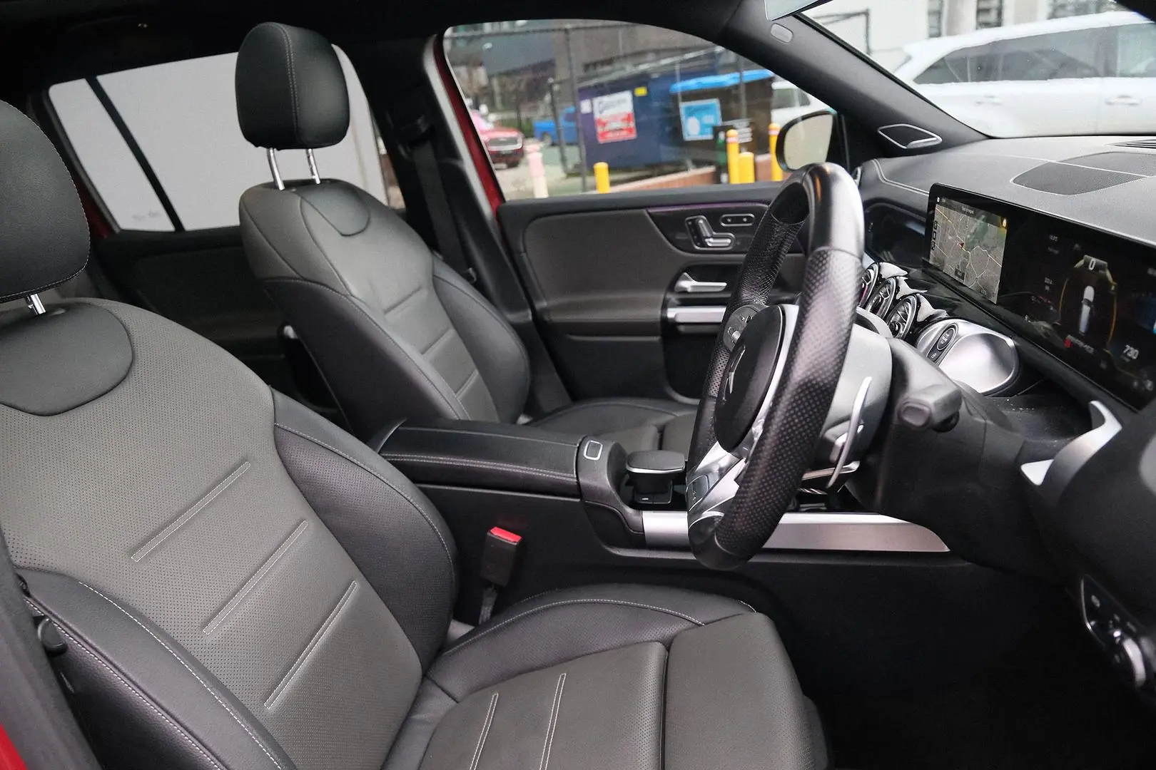 2021 Mercedes-Benz GLB-Class Gallery Image 15