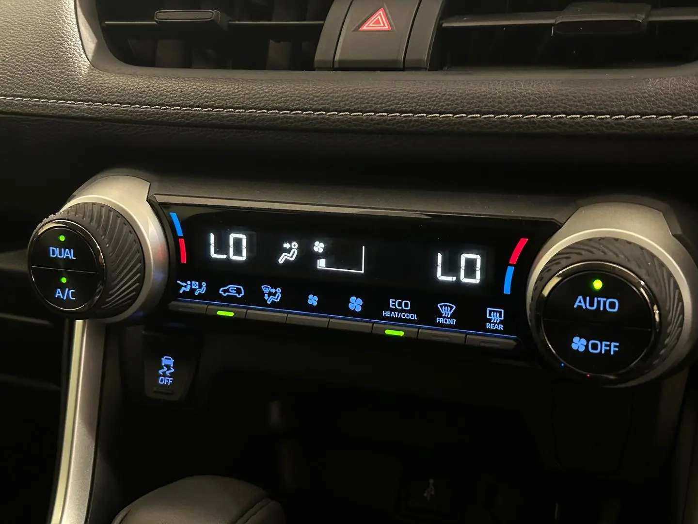2020 Toyota RAV4 Gallery Image 17