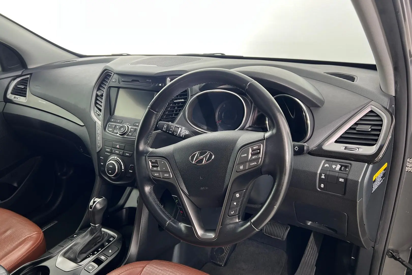 2013 Hyundai Santa Fe Gallery Image 18