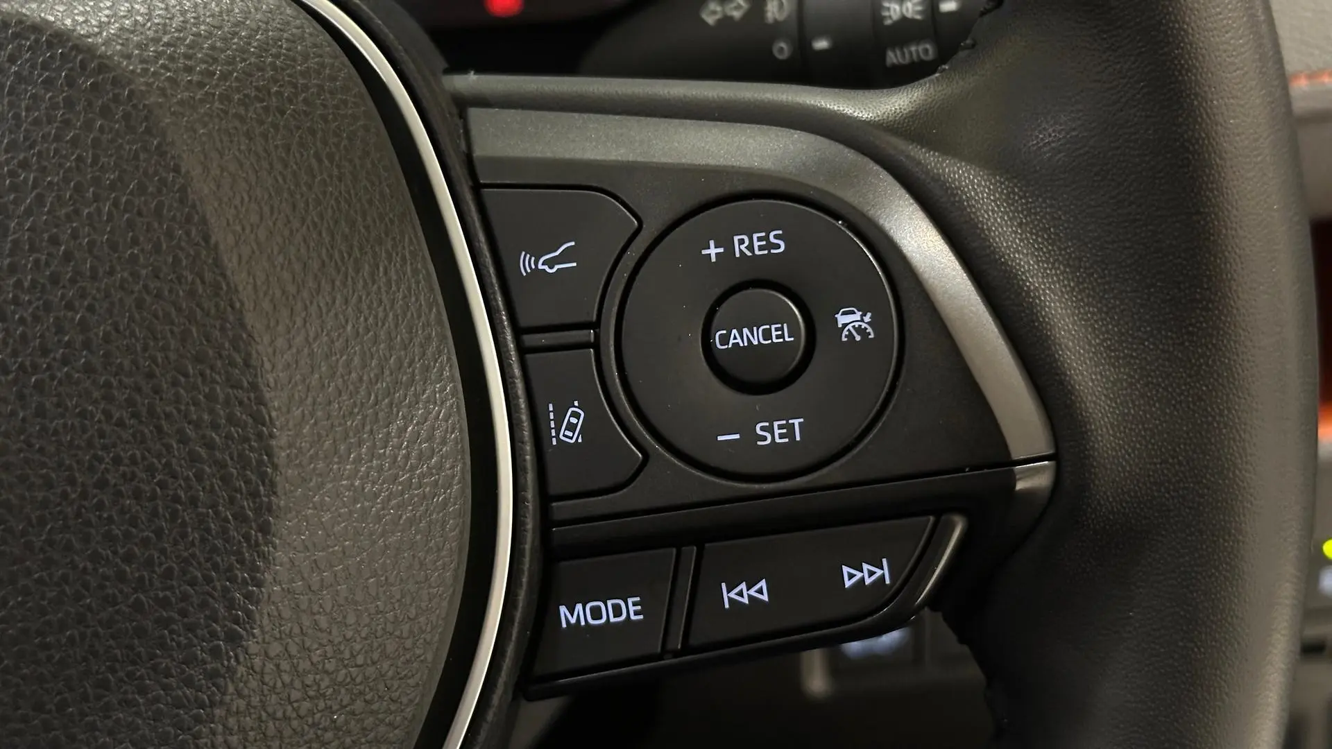 2024 Toyota RAV4 Gallery Image 16