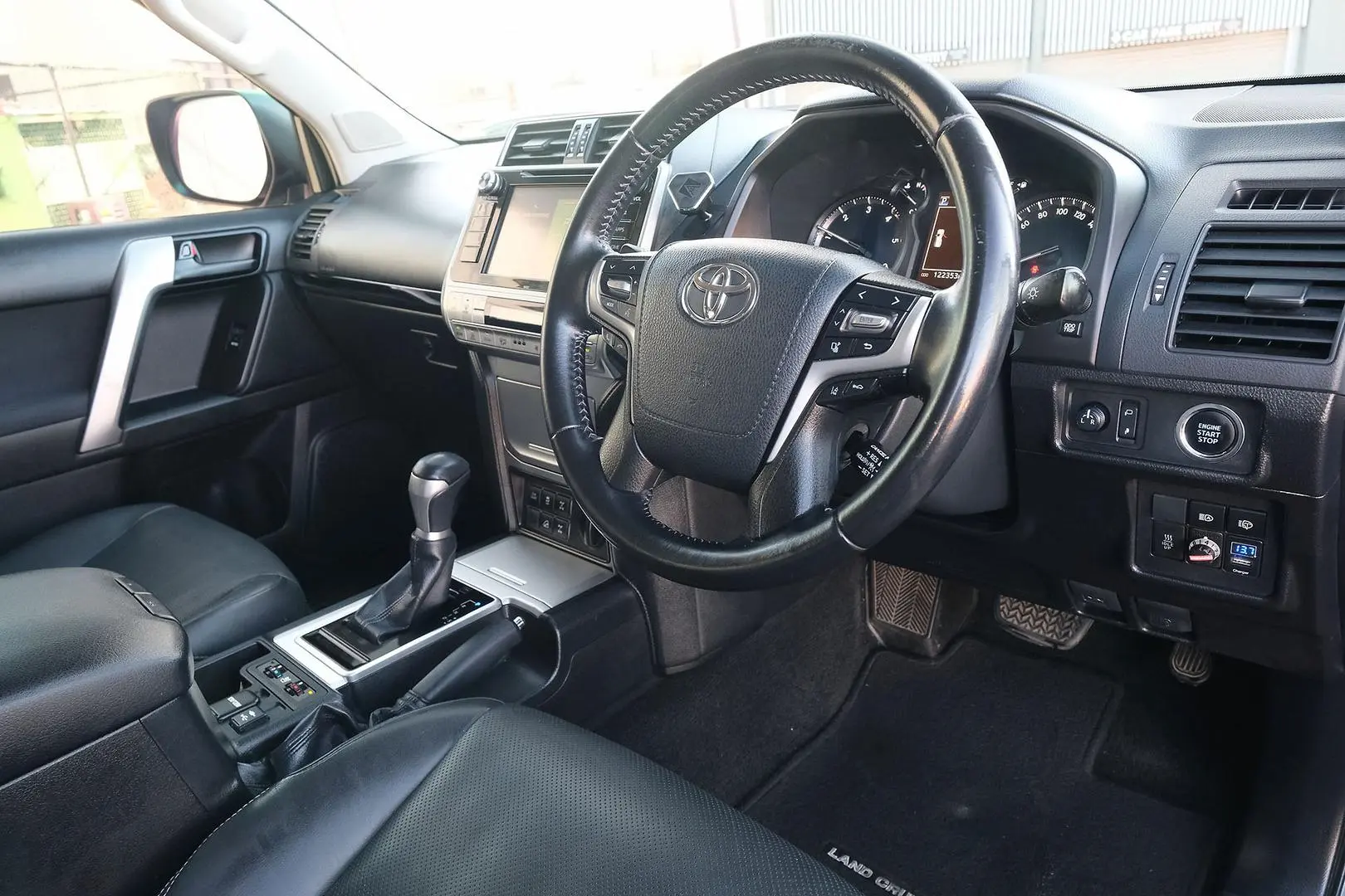 2019 Toyota Landcruiser Prado Gallery Image 7