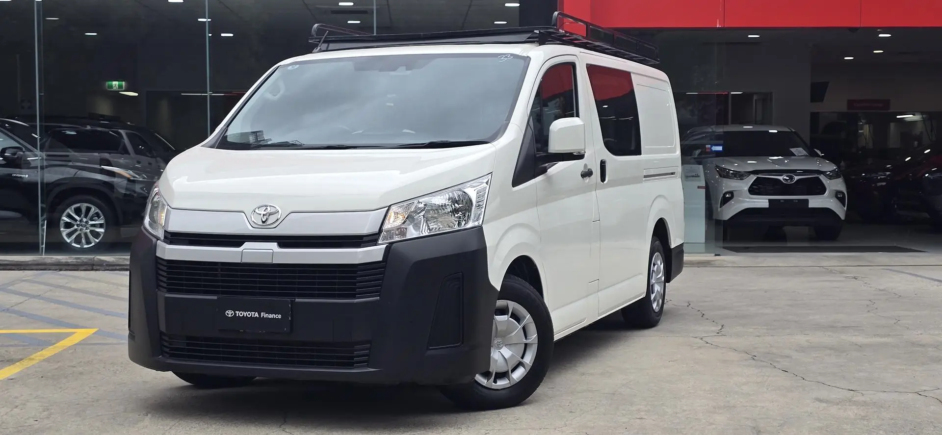 2021 Toyota Hiace Gallery Image 7