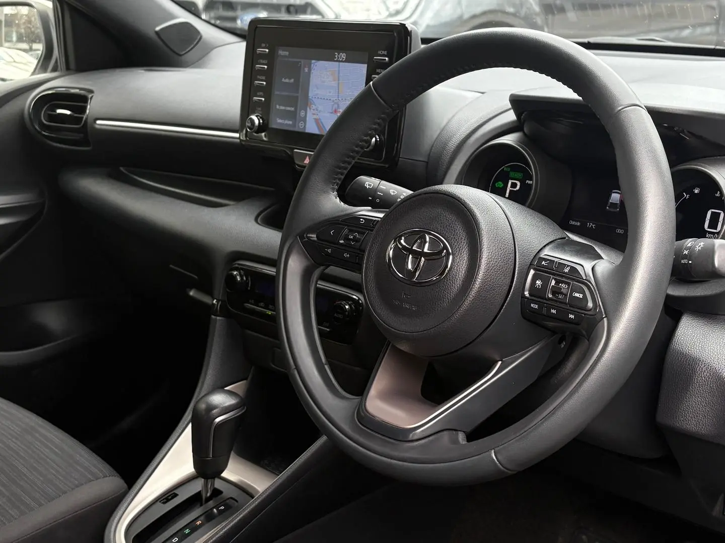 2022 Toyota Yaris Gallery Image 12