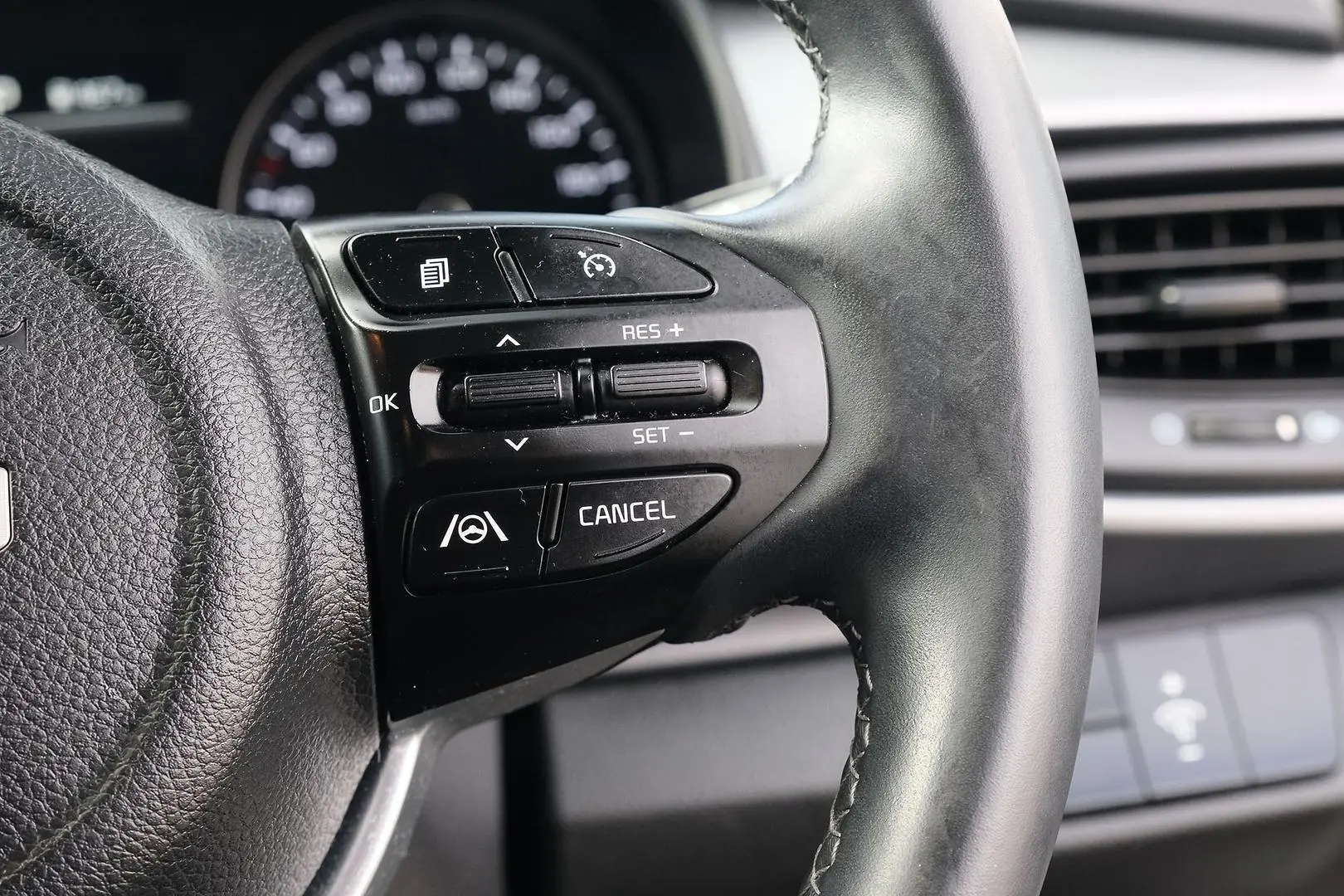 2021 Kia Stonic Gallery Image 14