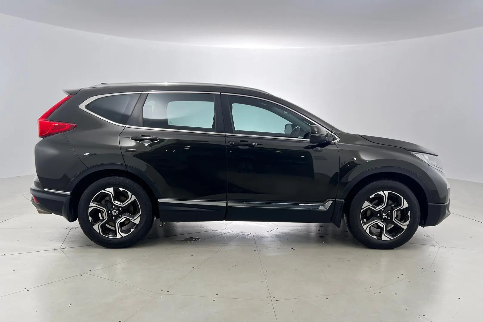 2018 Honda CR-V Gallery Image 3