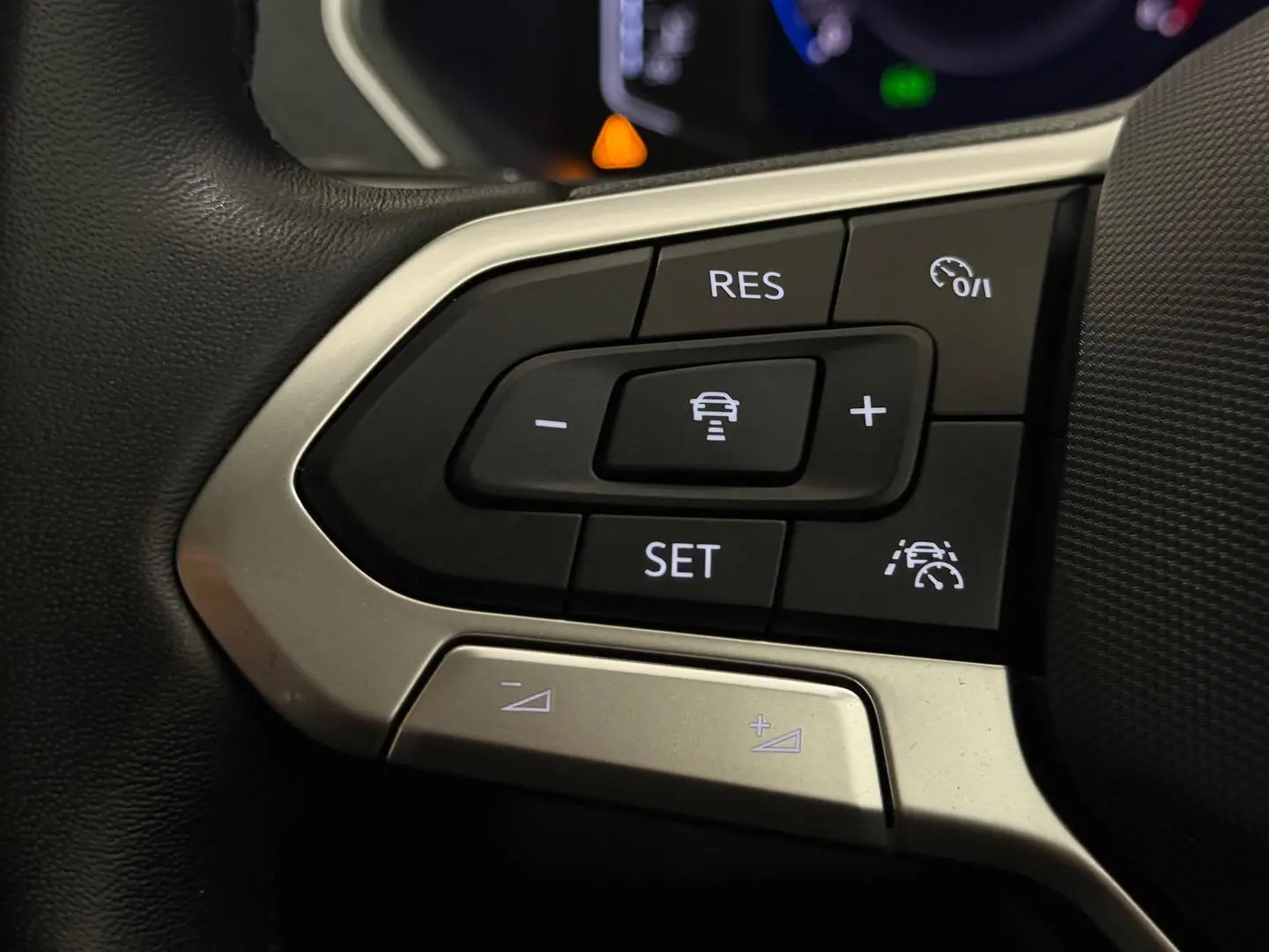 2023 Volkswagen Tiguan Gallery Image 22