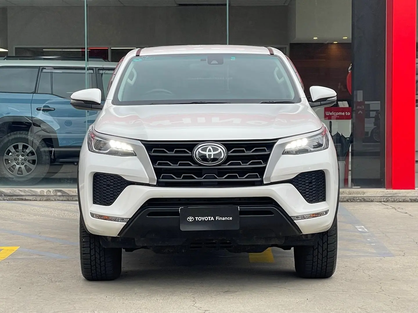 2021 Toyota Fortuner Gallery Image 7