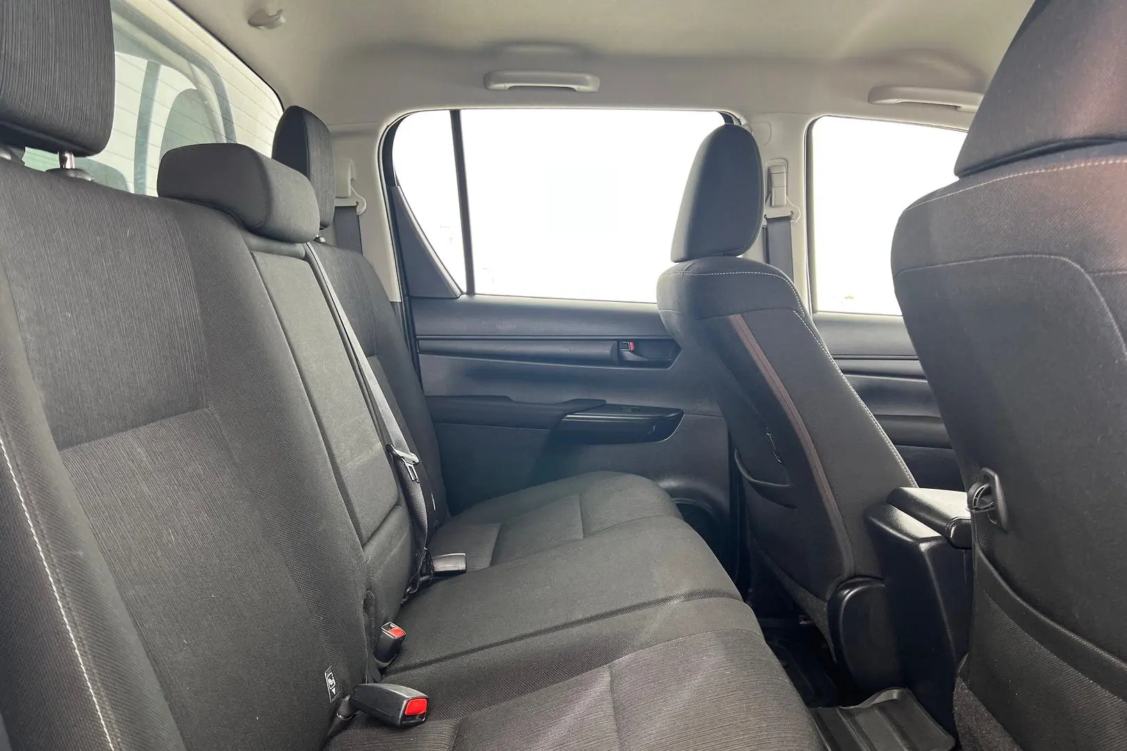 2020 Toyota Hilux Gallery Image 14