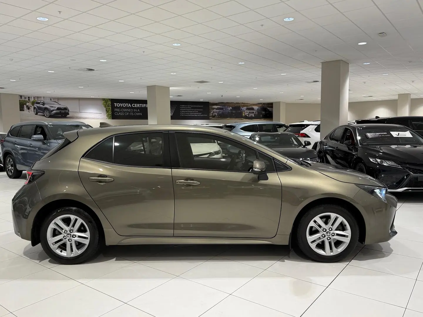 2019 Toyota Corolla Gallery Image 2