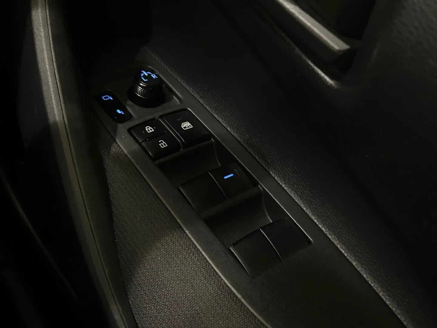 2019 Toyota Corolla Gallery Image 21