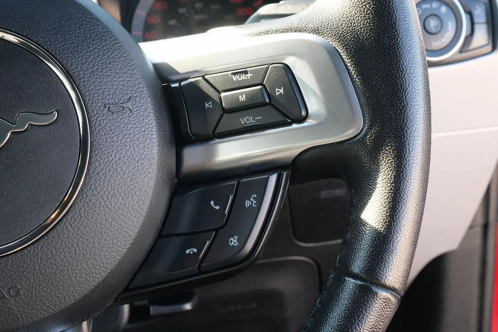 2017 Ford Mustang Gallery Image 14