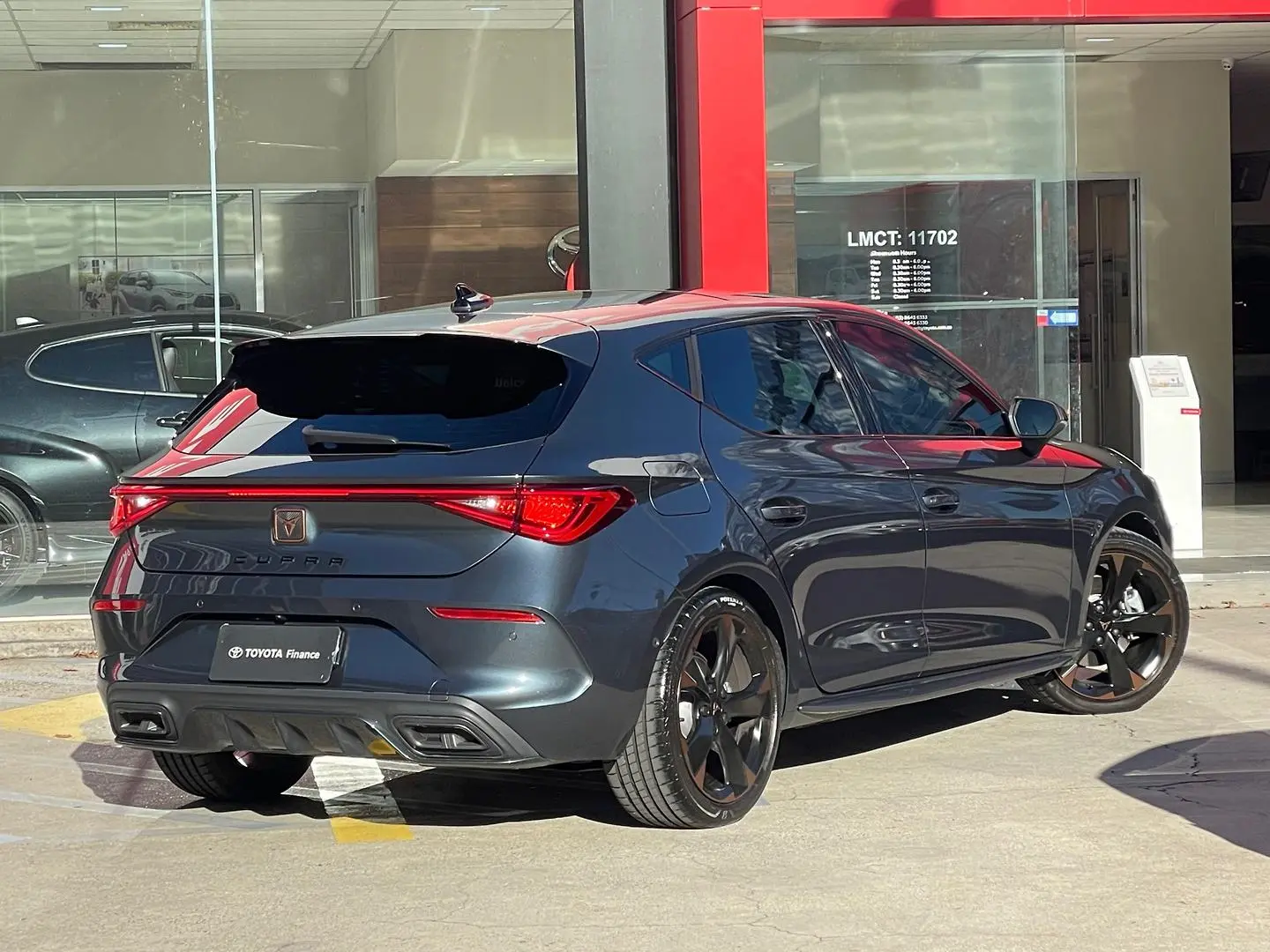 2024 CUPRA Leon Gallery Image 8