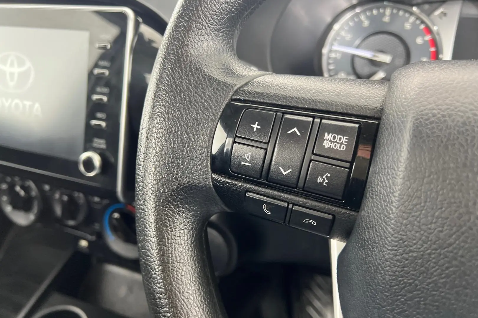 2022 Toyota Hilux Gallery Image 19